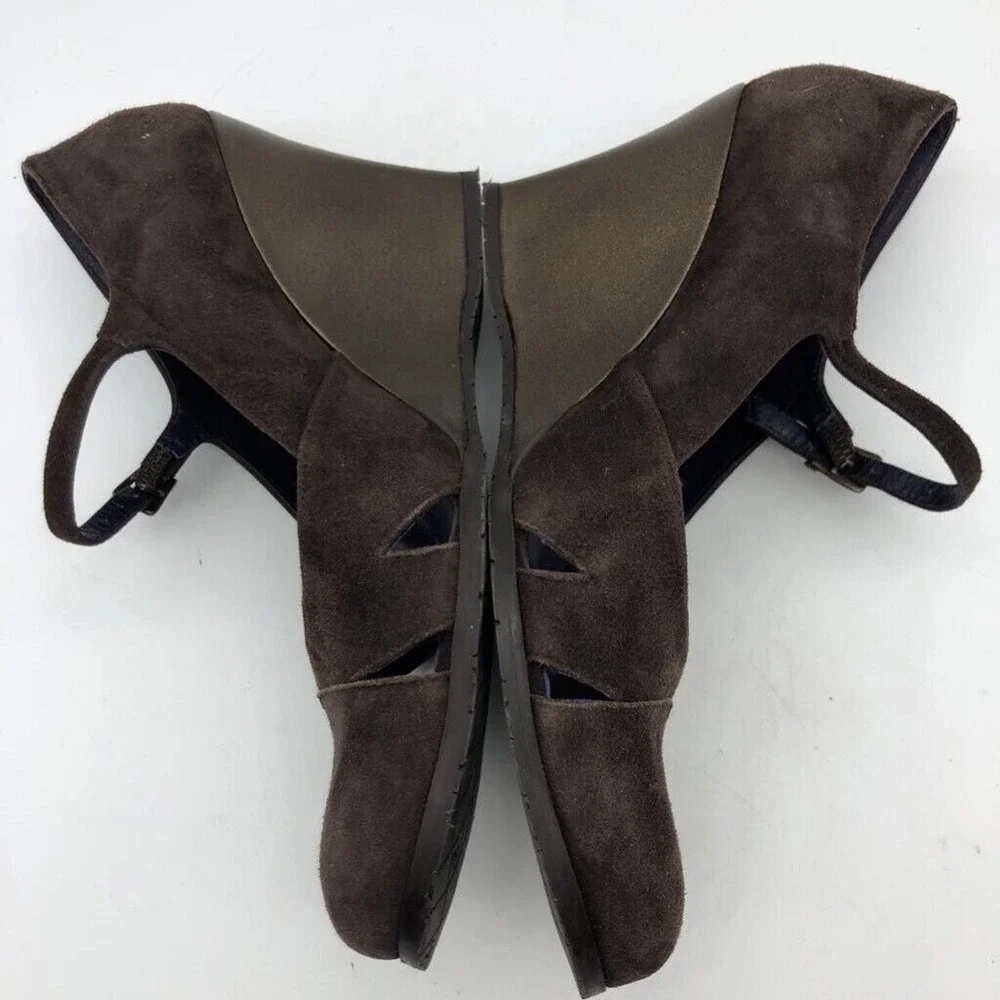 Donald J Pliner Womens Mary Jane Dress Shoes Brown Suede Wedge Heels Cap Toe 7 M